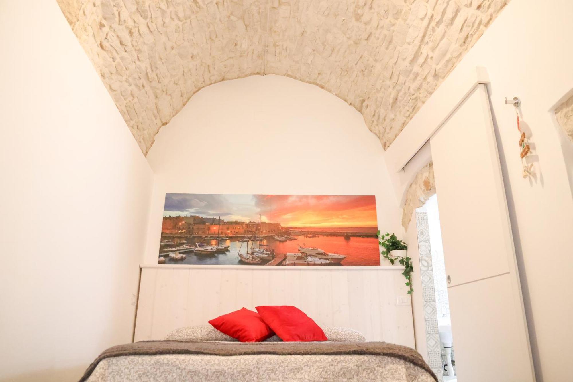 Room 20 - Piccola Camera In Pietra Bianca جيوفيناتسو المظهر الخارجي الصورة