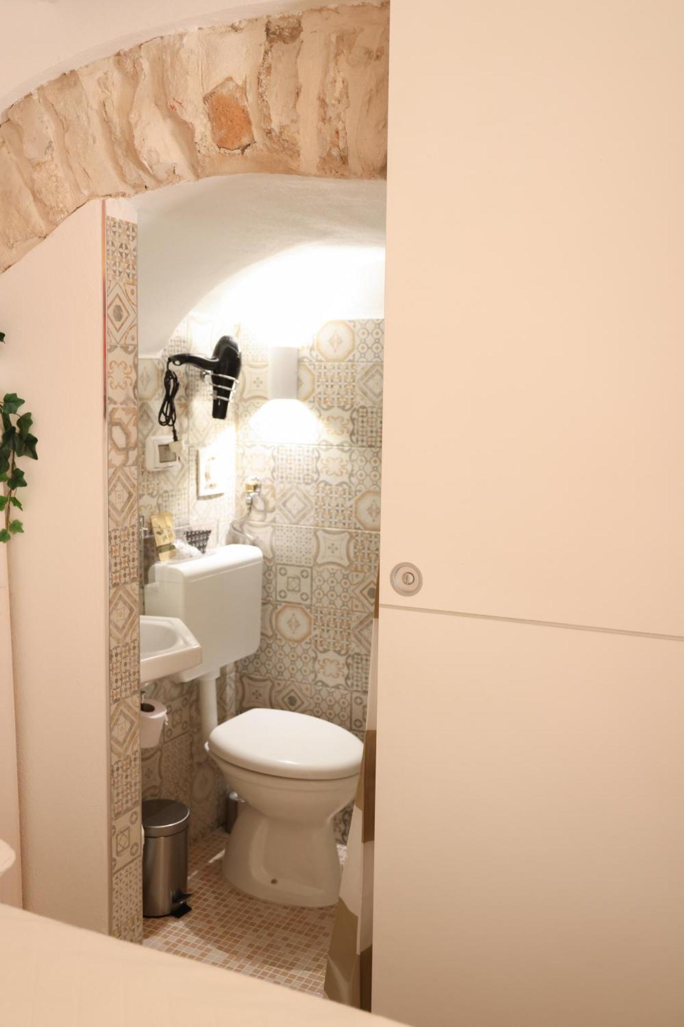 Room 20 - Piccola Camera In Pietra Bianca جيوفيناتسو المظهر الخارجي الصورة