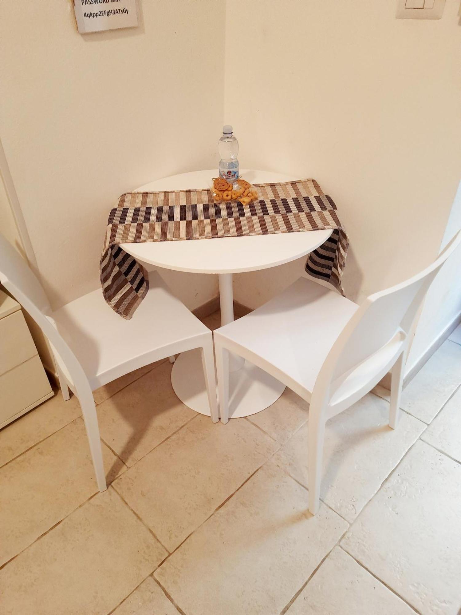 Room 20 - Piccola Camera In Pietra Bianca جيوفيناتسو المظهر الخارجي الصورة