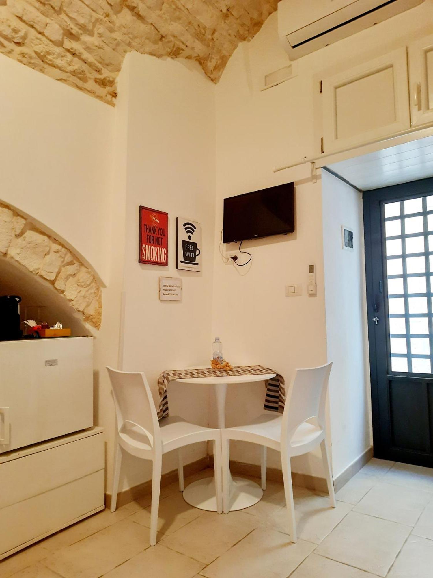 Room 20 - Piccola Camera In Pietra Bianca جيوفيناتسو المظهر الخارجي الصورة